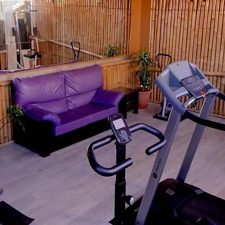 Almendros Hotel 2*
